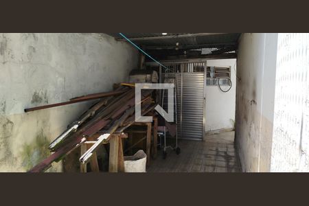 Casa para alugar com 180m², 3 quartos e 3 vagasÁrea lateral - churrasqueira