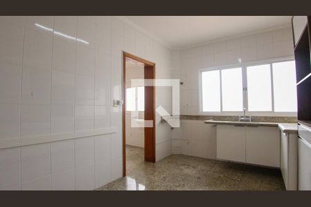 Apartamento à venda com 160m², 3 quartos e 3 vagasCozinha