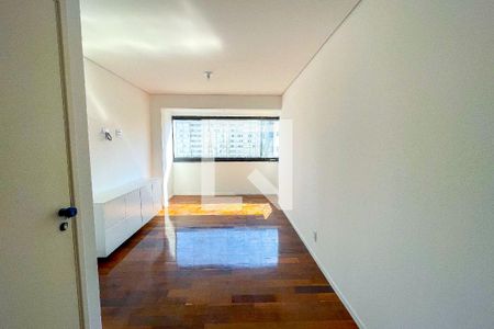Sala de apartamento à venda com 2 quartos, 84m² em Pinheiros, São Paulo