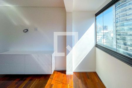 Sala de apartamento à venda com 2 quartos, 84m² em Pinheiros, São Paulo