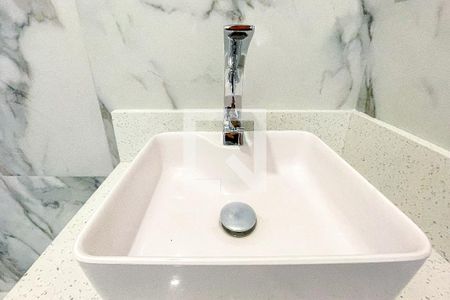 Apartamento à venda com 84m², 2 quartos e 2 vagasBanheiro da Suíte 1