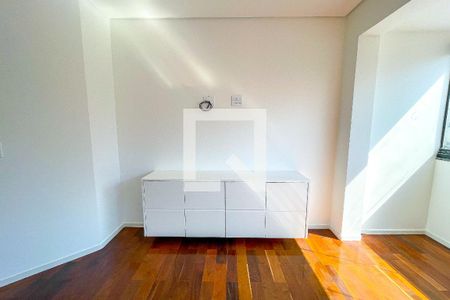 Sala de apartamento à venda com 2 quartos, 84m² em Pinheiros, São Paulo