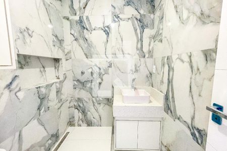 Apartamento à venda com 84m², 2 quartos e 2 vagasBanheiro da Suíte 1