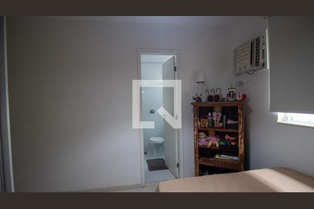 Casa de condomínio à venda com 280m², 5 quartos e 4 vagasSuíte 2