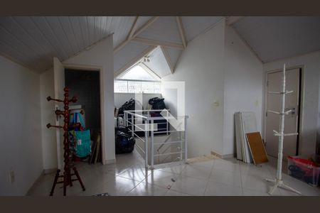 Casa de condomínio à venda com 280m², 5 quartos e 4 vagasSotão