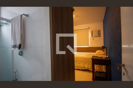 Casa de condomínio à venda com 280m², 5 quartos e 4 vagasSuíte 3