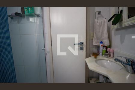 Casa de condomínio à venda com 280m², 5 quartos e 4 vagasBanheiro da Suíte 2