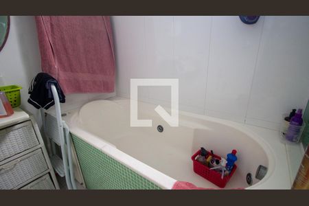 Casa de condomínio à venda com 280m², 5 quartos e 4 vagasBanheiro da Suíte 1