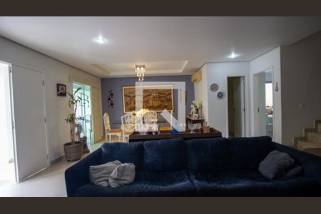 Casa de condomínio à venda com 280m², 5 quartos e 4 vagasSala