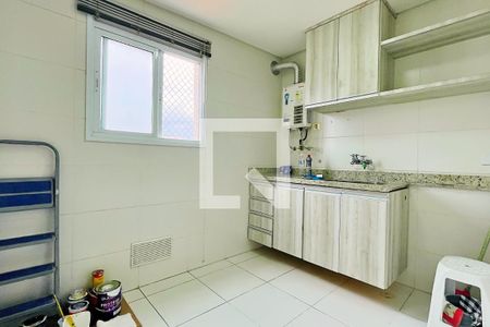 Apartamento à venda com 69m², 2 quartos e 1 vaga Apartamento à venda com 69m², 2 quartos e 1 vagaCozinha e Área de Serviço