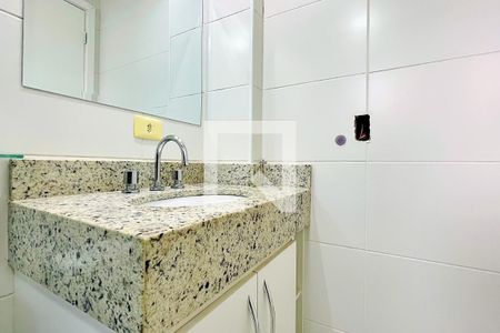 Apartamento à venda com 69m², 2 quartos e 1 vaga Apartamento à venda com 69m², 2 quartos e 1 vagaBanheiro da Suíte