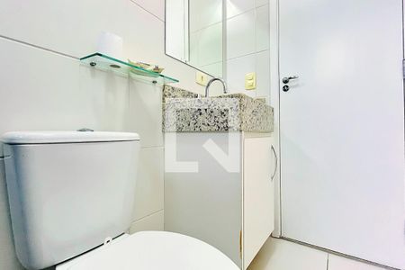 Apartamento à venda com 69m², 2 quartos e 1 vaga Apartamento à venda com 69m², 2 quartos e 1 vagaBanheiro