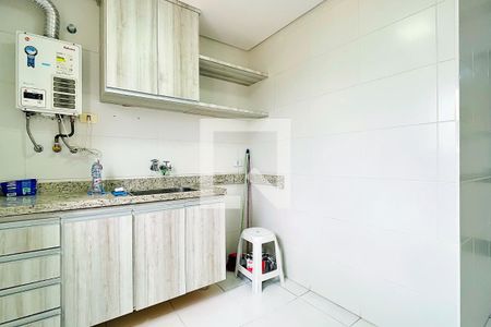 Apartamento à venda com 69m², 2 quartos e 1 vaga Apartamento à venda com 69m², 2 quartos e 1 vagaCozinha e Área de Serviço