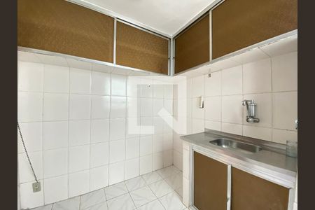 Apartamento à venda com 48m², 2 quartos e 1 vaga Apartamento à venda com 48m², 2 quartos e 1 vagaCozinha e Área de Serviço