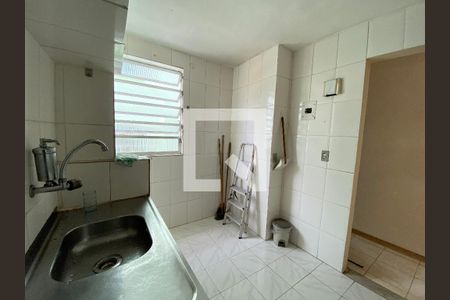 Apartamento à venda com 48m², 2 quartos e 1 vaga Apartamento à venda com 48m², 2 quartos e 1 vagaCozinha e Área de Serviço