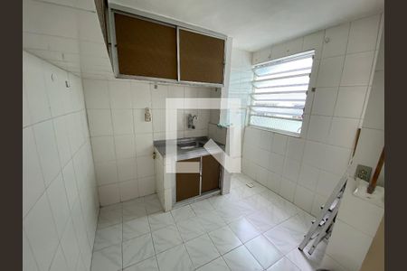 Apartamento à venda com 48m², 2 quartos e 1 vaga Apartamento à venda com 48m², 2 quartos e 1 vagaCozinha e Área de Serviço