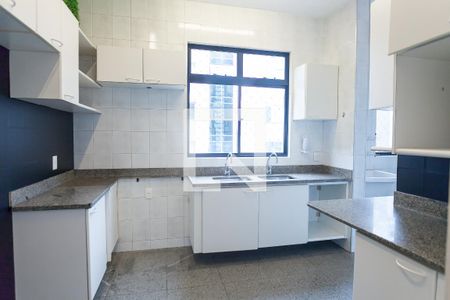 Apartamento para alugar com 110m², 3 quartos e 2 vagasCozinha