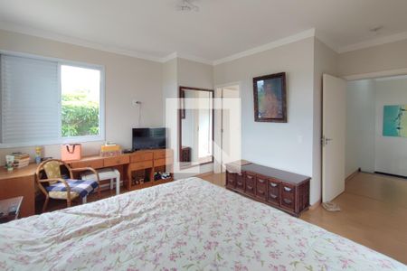 Casa de condomínio para alugar com 335m², 4 quartos e 6 vagasQuarto Suíte 4