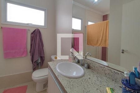 Casa de condomínio para alugar com 335m², 4 quartos e 6 vagasBanheiro Suíte 3