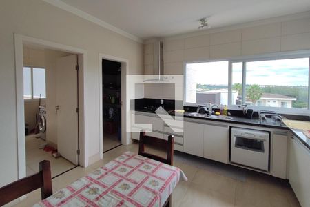 Casa de condomínio para alugar com 335m², 4 quartos e 6 vagasCozinha