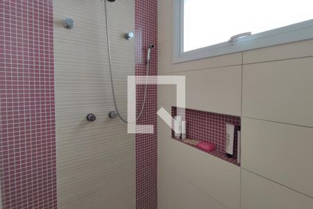 Casa de condomínio para alugar com 335m², 4 quartos e 6 vagasBanheiro Suíte 3