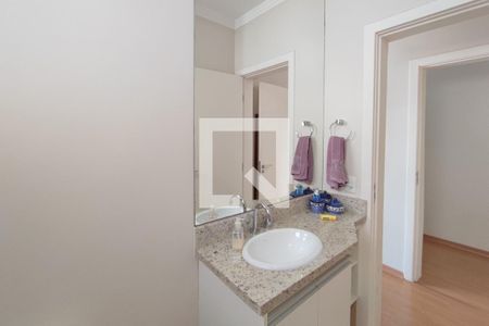 Casa de condomínio para alugar com 335m², 4 quartos e 6 vagasBanheiro Suíte 3