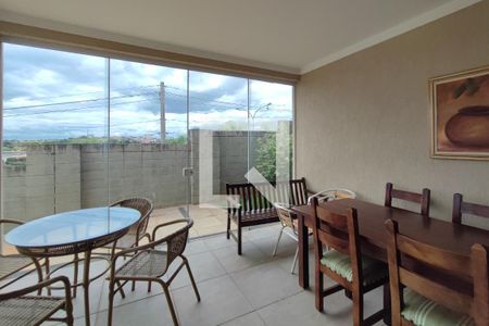 Casa de condomínio para alugar com 335m², 4 quartos e 6 vagasÁrea gourmet