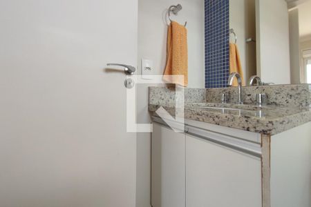 Casa de condomínio para alugar com 335m², 4 quartos e 6 vagasBanheiro Suíte 2