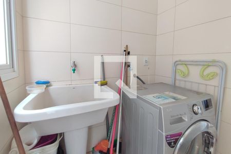 Casa de condomínio para alugar com 335m², 4 quartos e 6 vagasÁrea de Serviço