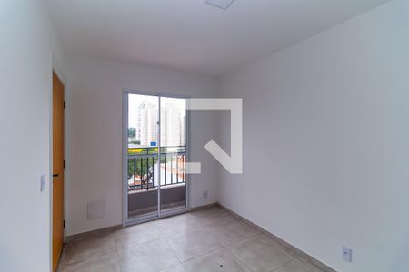 Sala de apartamento para alugar com 2 quartos, 48m² em Vila Paulo Silas, São Paulo