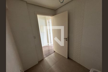 Apartamento à venda com 79m², 2 quartos e 1 vaga Apartamento à venda com 79m², 2 quartos e 1 vagaBanheiro