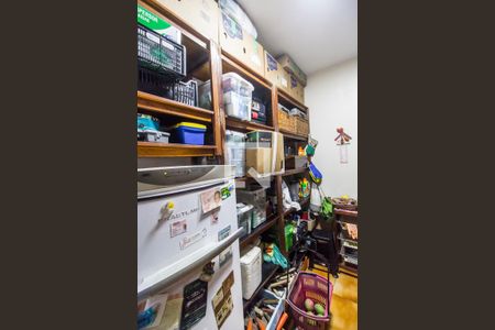 Casa de condomínio à venda com 849m², 4 quartos e 6 vagasDespensa