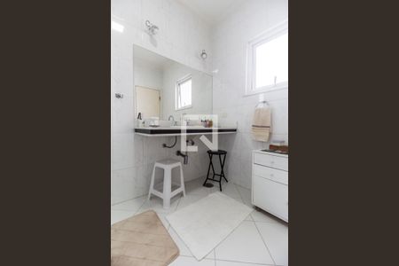 Casa de condomínio à venda com 849m², 4 quartos e 6 vagasBanheiro da Suíte 4