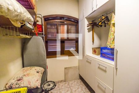 Casa de condomínio à venda com 849m², 4 quartos e 6 vagasQuarto de Serviço