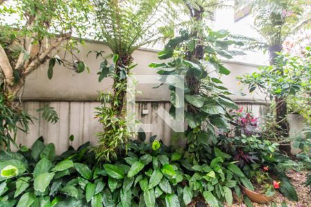 Casa de condomínio à venda com 849m², 4 quartos e 6 vagasVista da Sala de TV