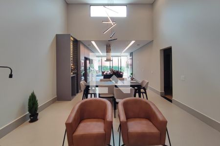 Sala de casa de condomínio à venda com 3 quartos, 200m² em Swiss Park, Campinas