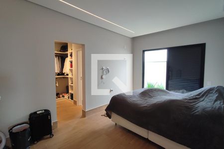 Casa de condomínio à venda com 200m², 3 quartos e 4 vagasQuarto Suíte 2