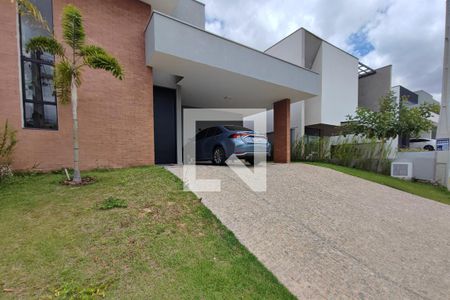 Casa de condomínio à venda com 200m², 3 quartos e 4 vagasGaragem