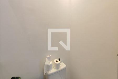 Casa de condomínio à venda com 200m², 3 quartos e 4 vagasLavabo