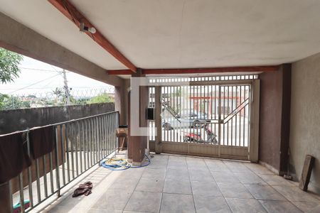 Casa à venda com 290m², 3 quartos e 5 vagas Casa à venda com 290m², 3 quartos e 5 vagasGaragem