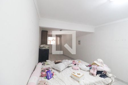 Casa à venda com 290m², 3 quartos e 5 vagas Casa à venda com 290m², 3 quartos e 5 vagasQuarto