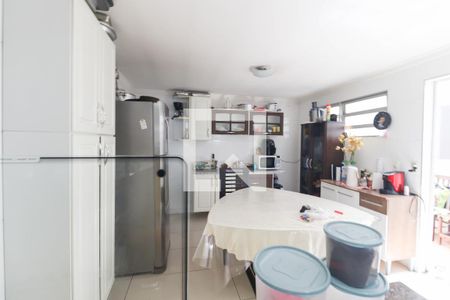 Casa à venda com 290m², 3 quartos e 5 vagas Casa à venda com 290m², 3 quartos e 5 vagasCozinha e Área de Serviço