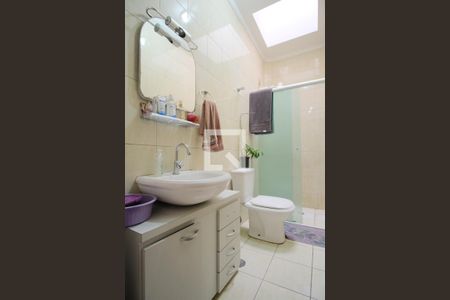 Casa para alugar com 111m², 2 quartos e 2 vagasBanheiro