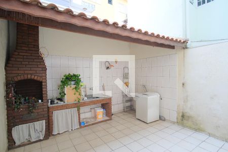 Casa para alugar com 111m², 2 quartos e 2 vagasQuintal