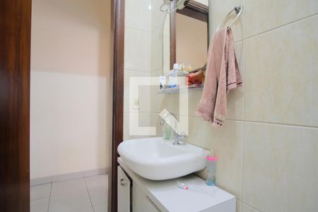 Casa para alugar com 111m², 2 quartos e 2 vagasBanheiro