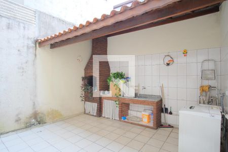 Casa para alugar com 111m², 2 quartos e 2 vagasQuintal