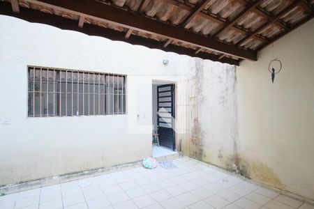 Casa para alugar com 111m², 2 quartos e 2 vagasQuintal