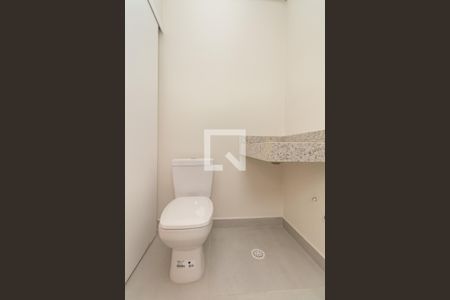 Casa à venda com 247m², 3 quartos e 3 vagasBanheiro Suíte 2