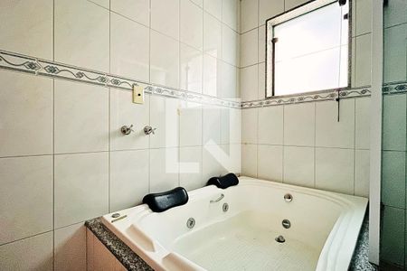 Casa à venda com 260m², 3 quartos e 5 vagasBanheiro da Suíte