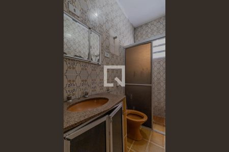 Casa à venda com 220m², 6 quartos e 2 vagasBanheiro